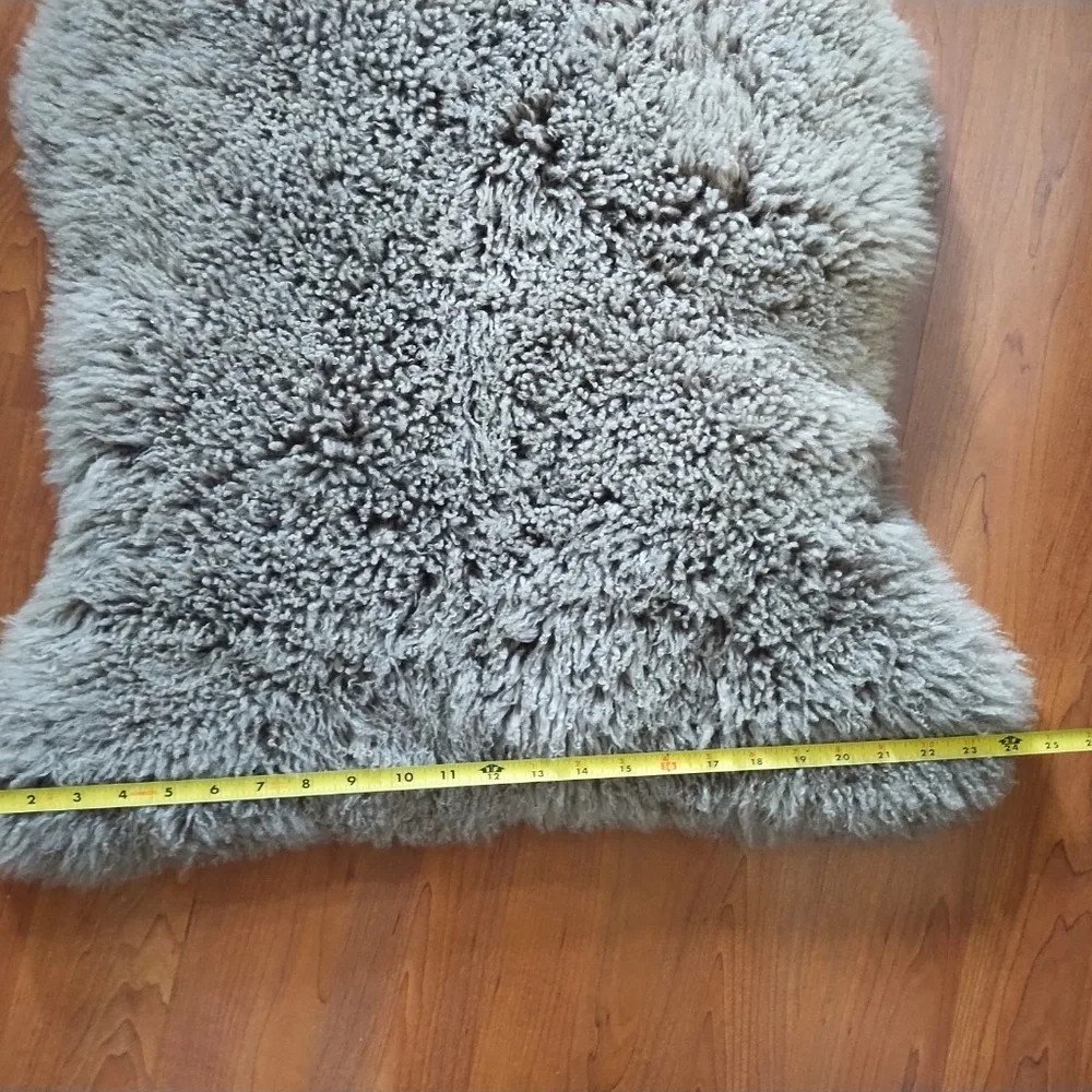 Genuine Sheepskin Rug - Picture 3 of 11
